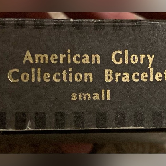 American Glory Collection Bracelet, Small, Like New - Picture 10 of 11